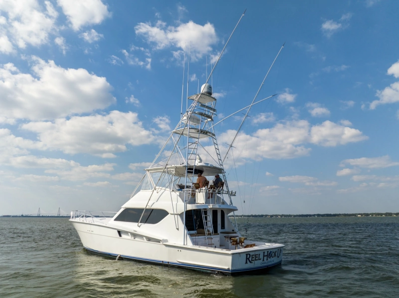 Hatteras 60 Reel Hook'Up - Exterior Profile