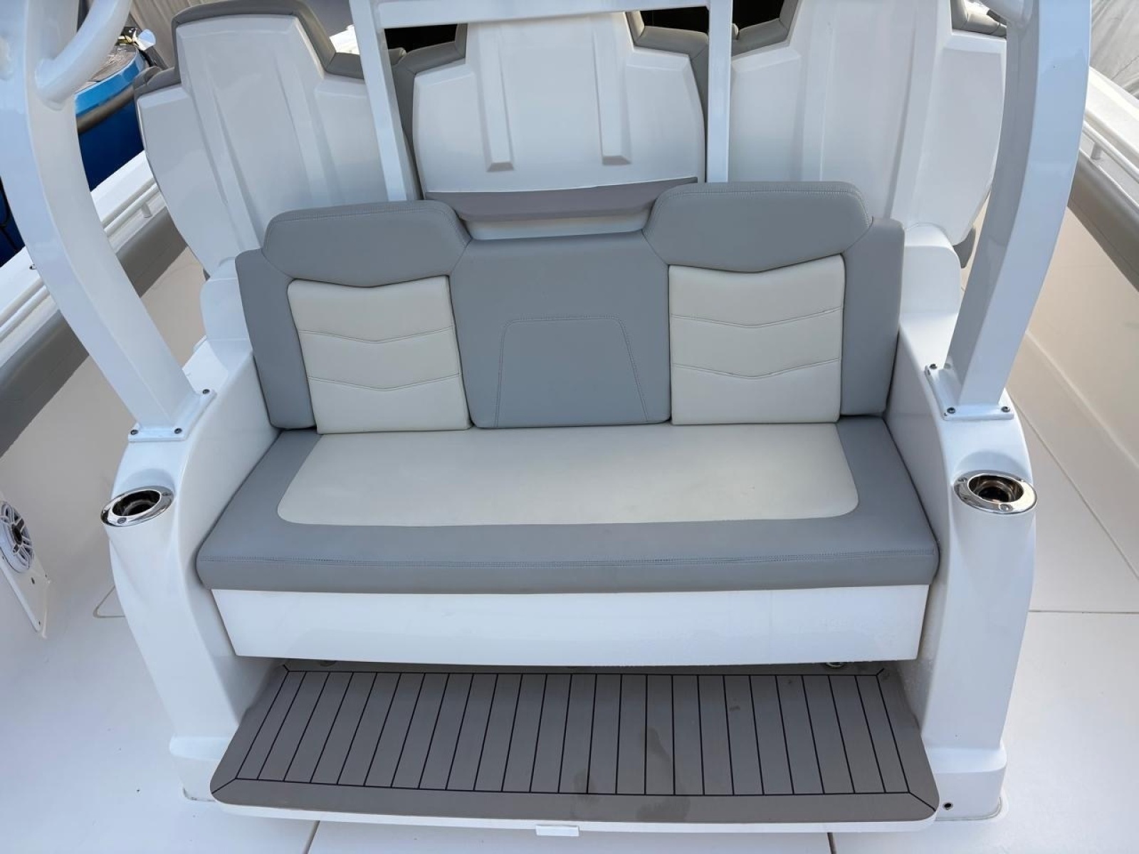 2022 Scout 380 LXF