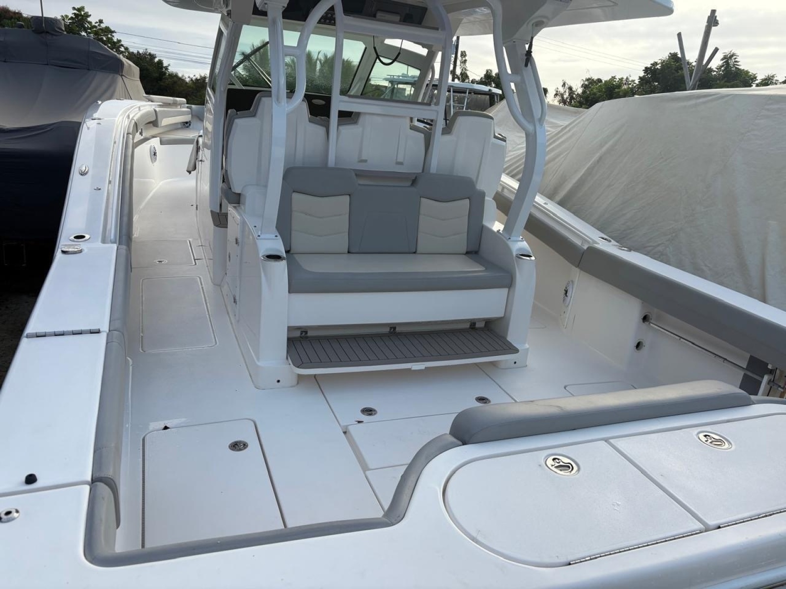 2022 Scout 380 LXF