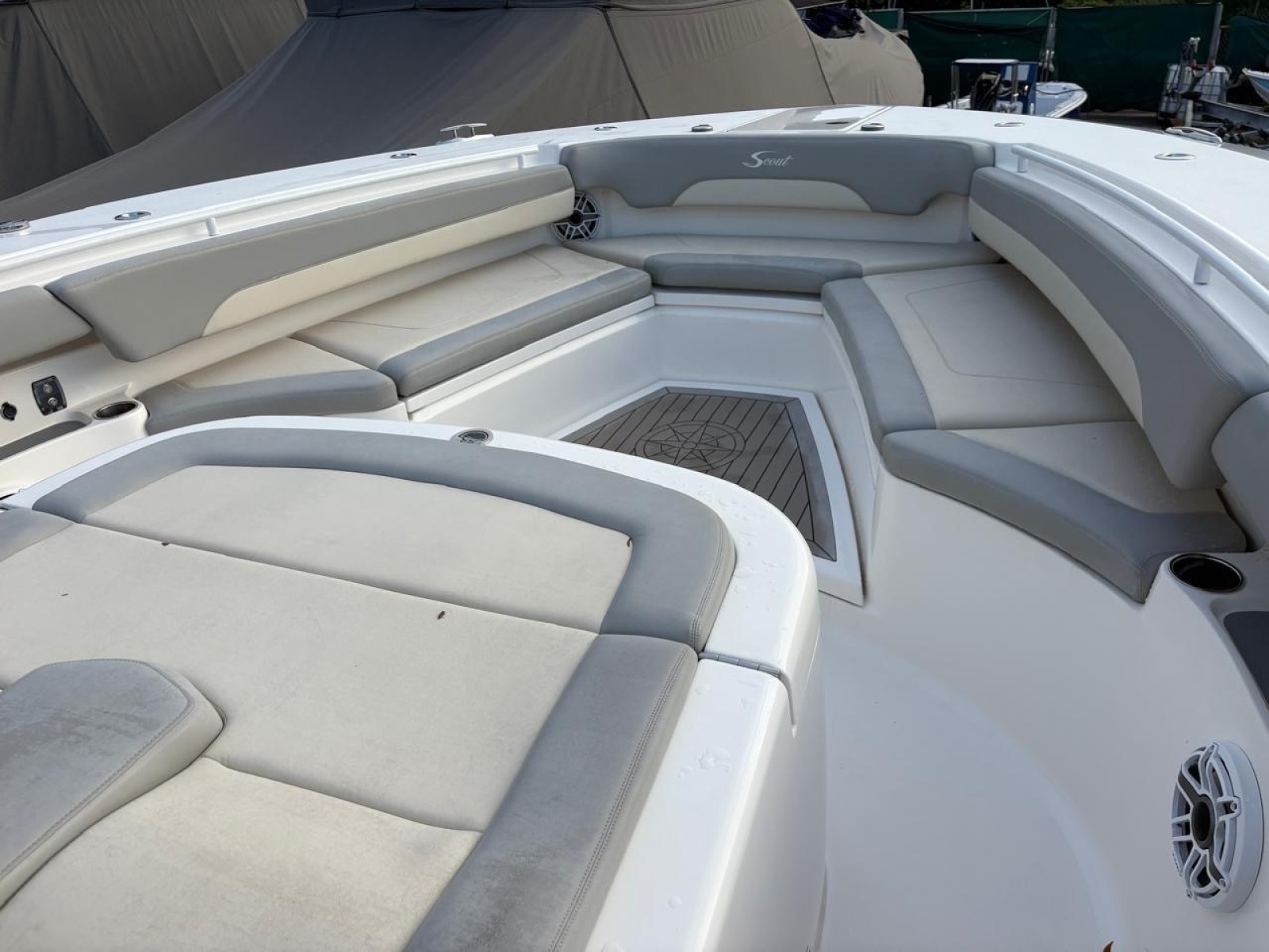2022 Scout 380 LXF