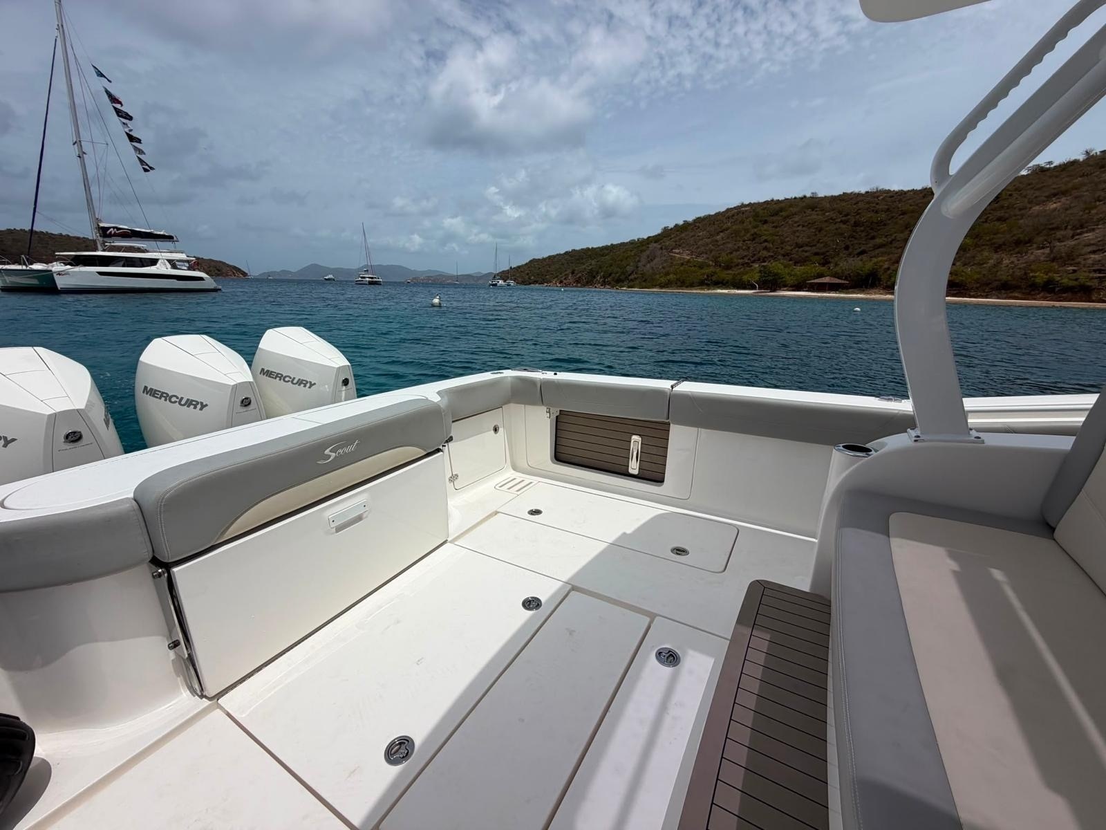 38' 2022 Scout 380 LXF