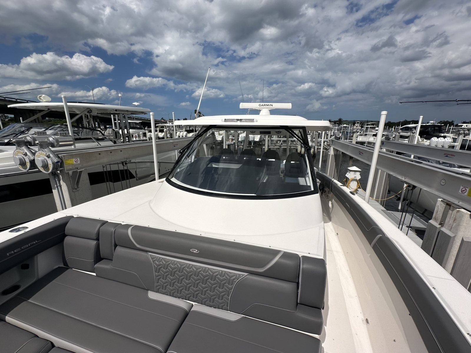 38ft Regal Yacht For Sale