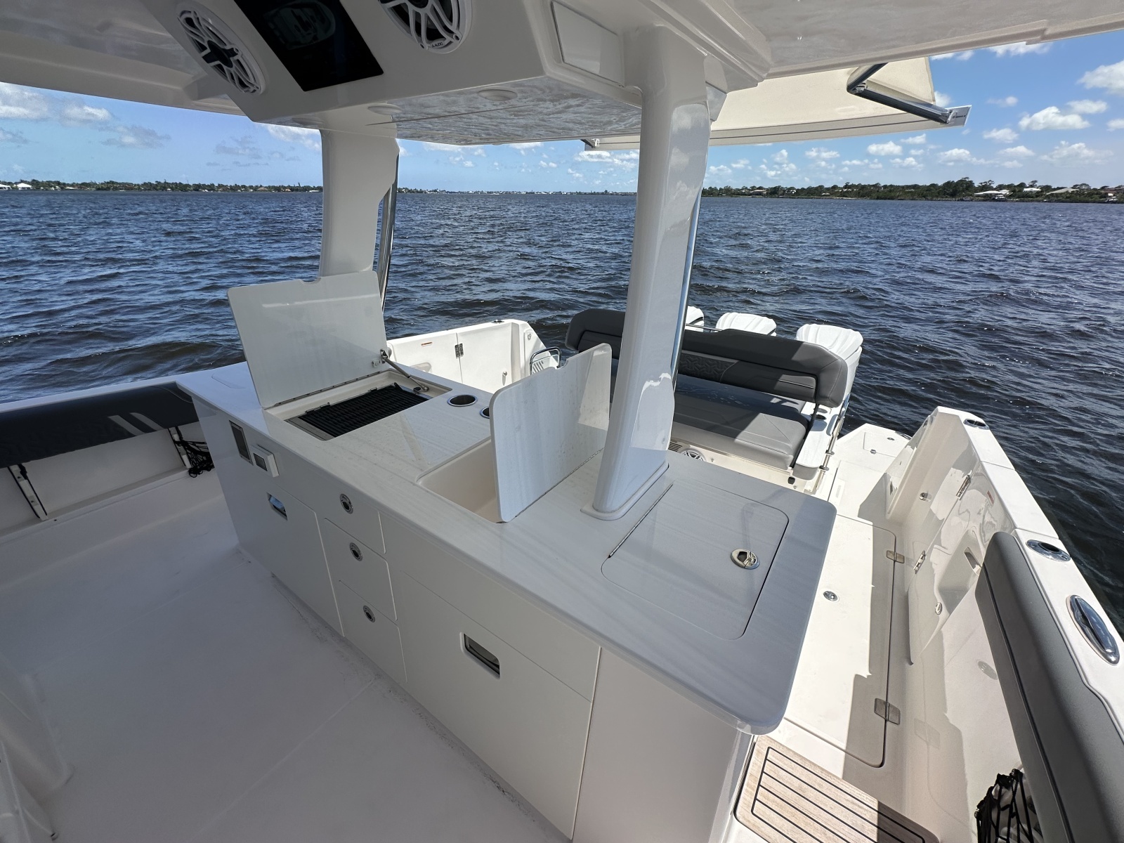 38ft Regal Yacht For Sale