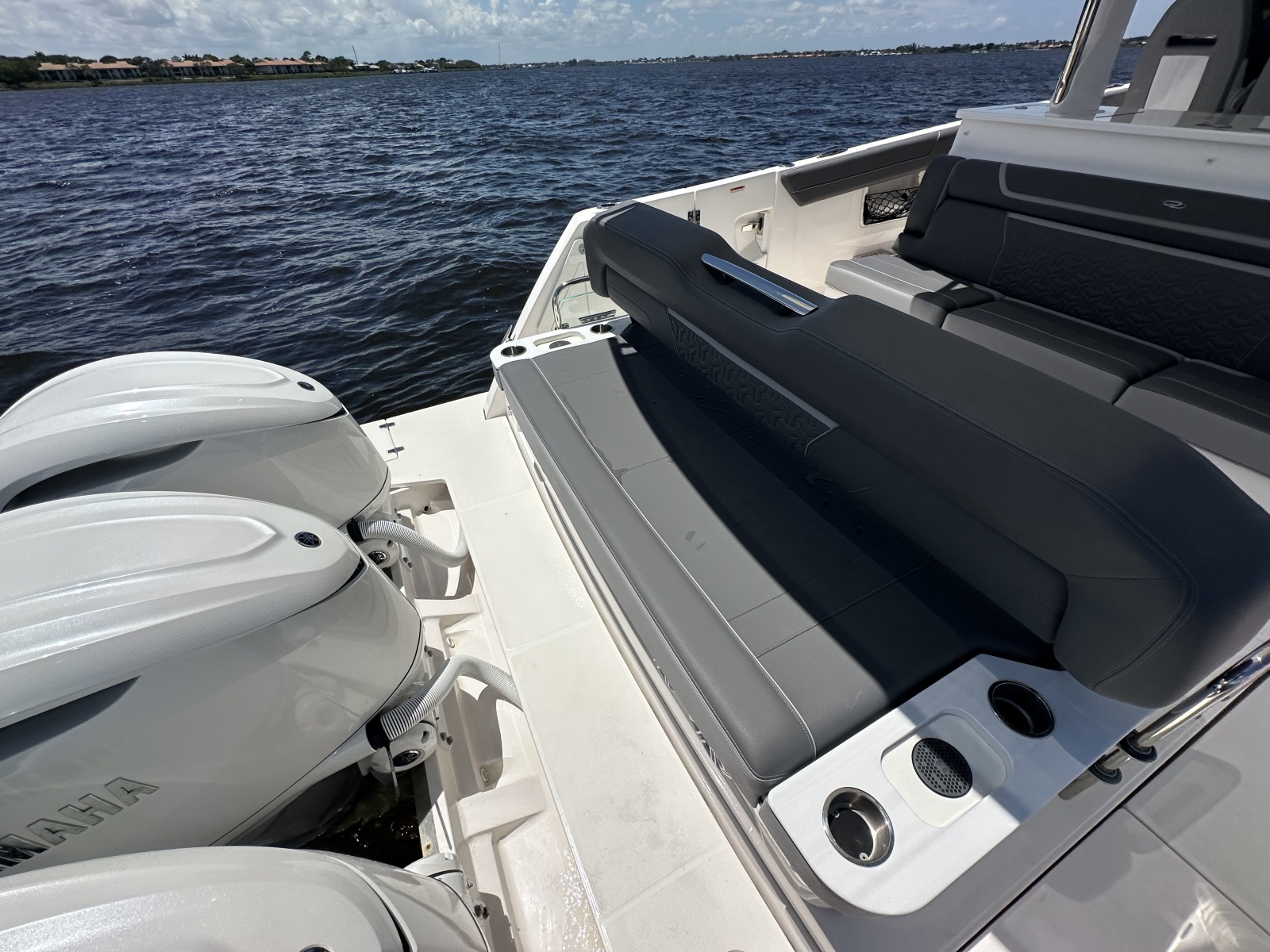 38ft Regal Yacht For Sale