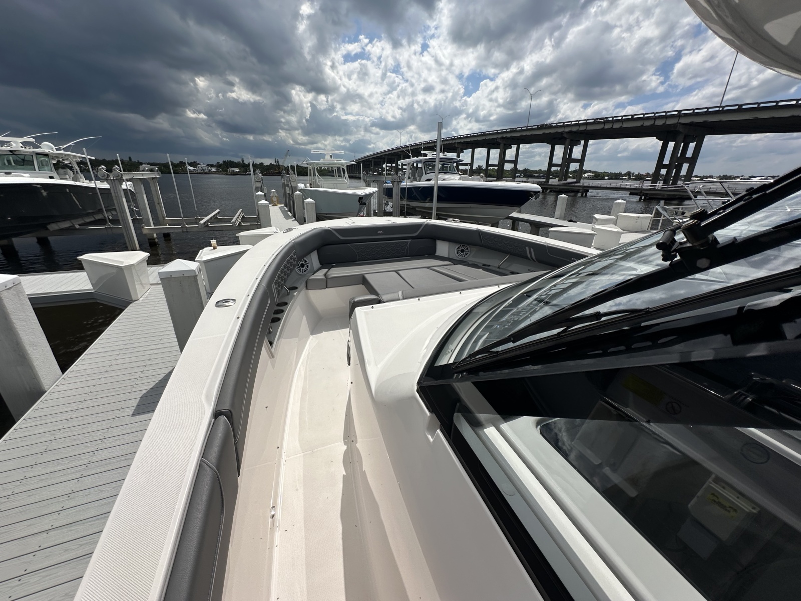 38ft Regal Yacht For Sale