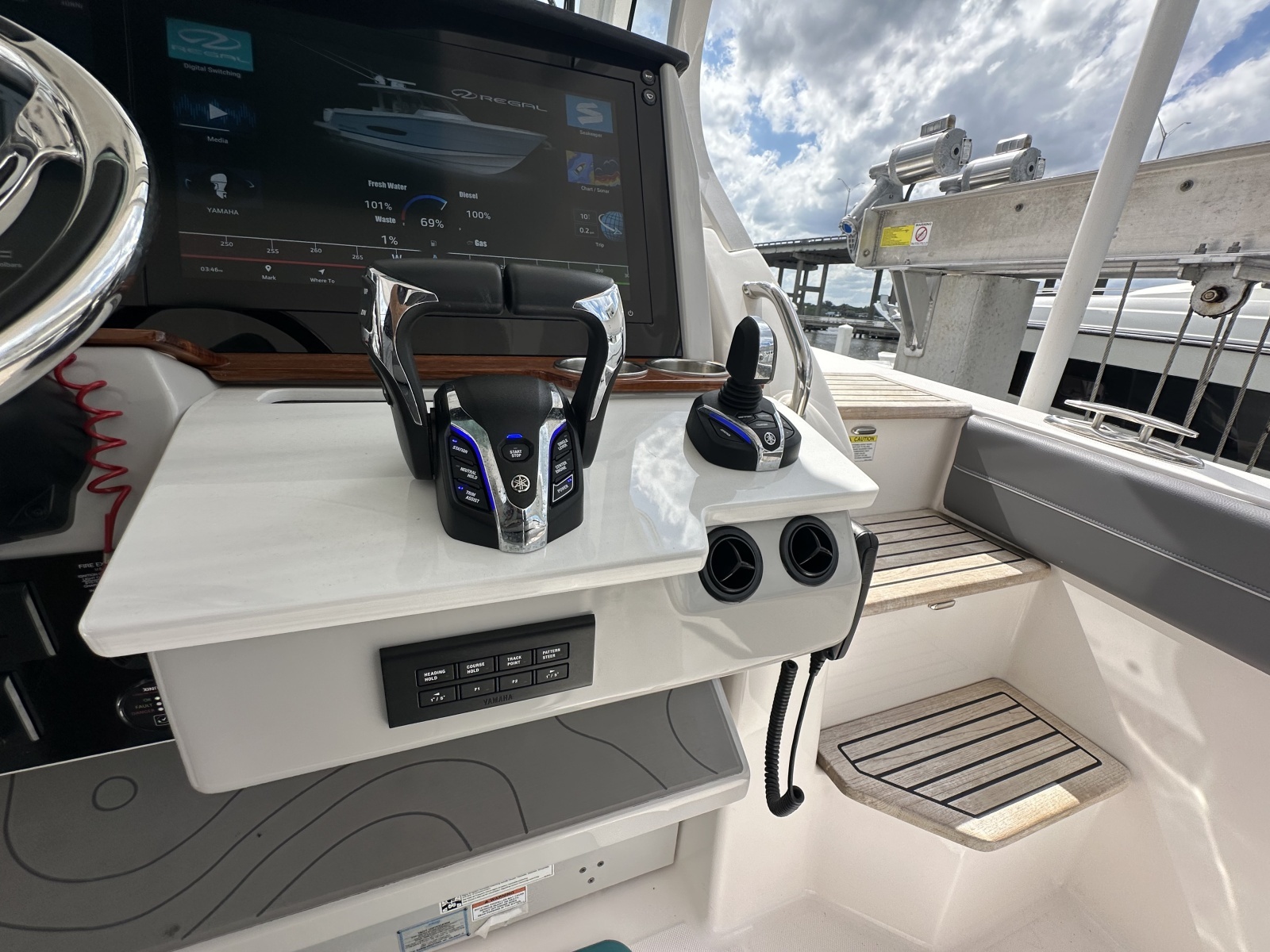 38ft Regal Yacht For Sale