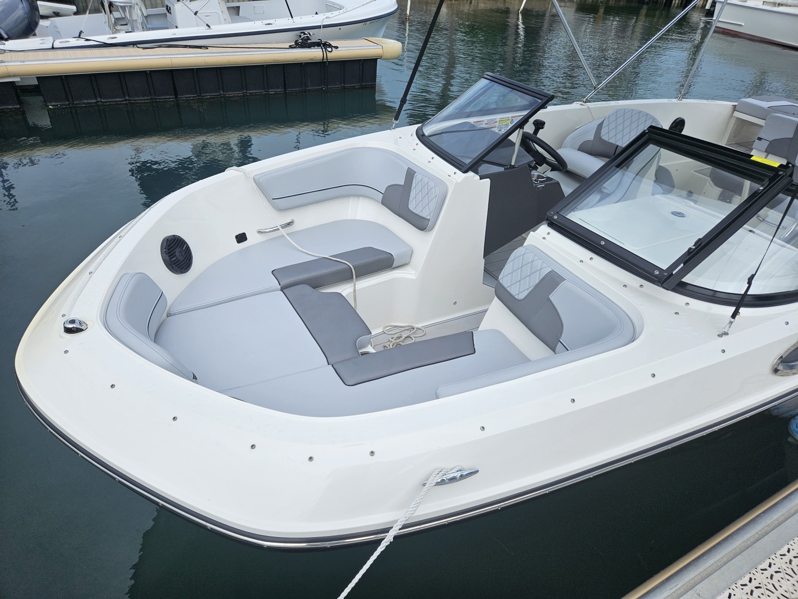 2024 Bayliner VR6 Bowrider OB