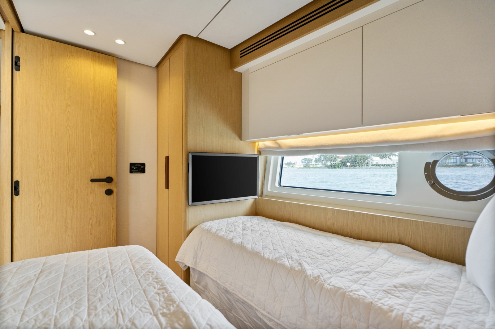 2026 Azimut FLY 62