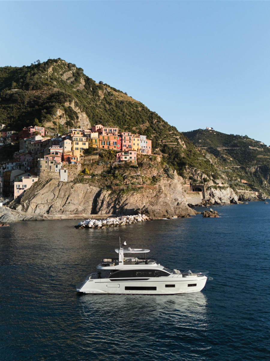 2026 Azimut 62 FLY