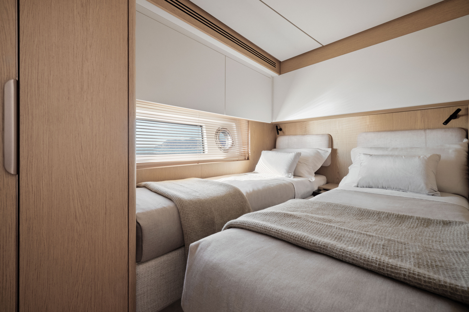 2026 Azimut 62 FLY