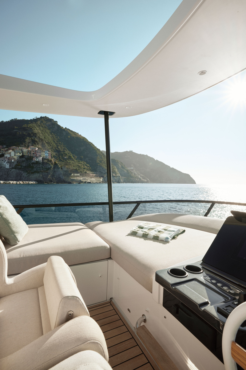 2026 Azimut 62 FLY