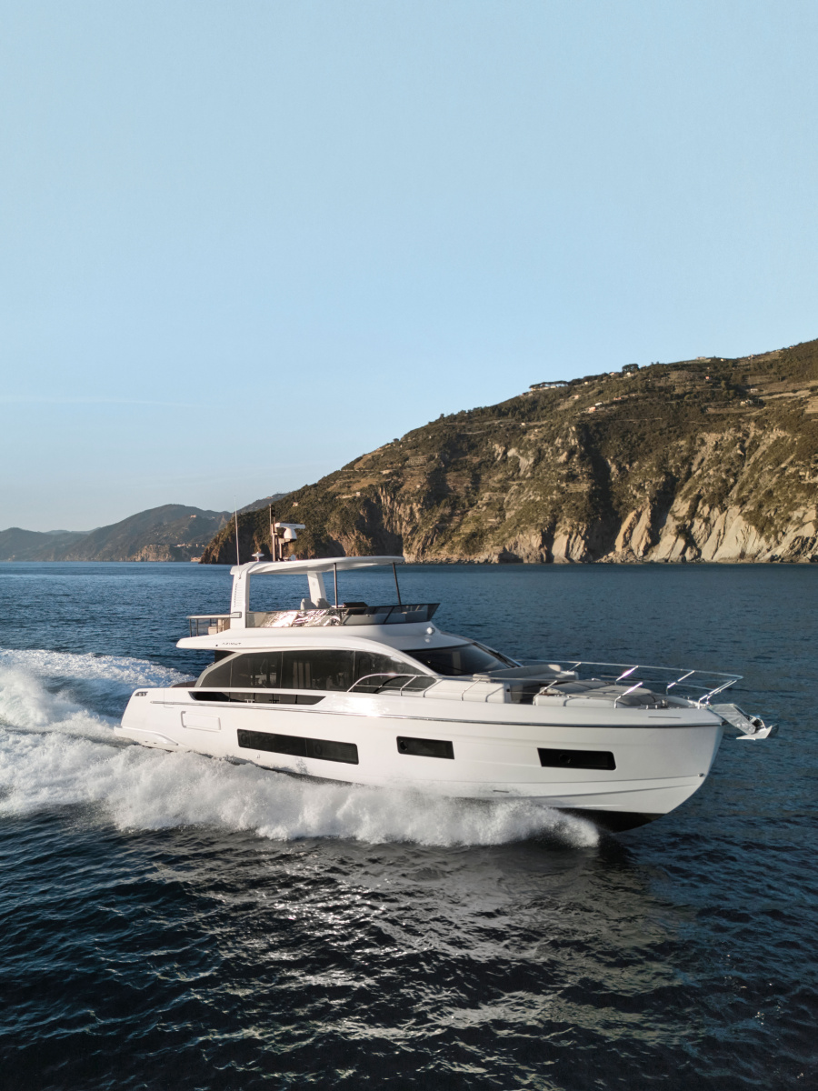 2026 Azimut 62 FLY