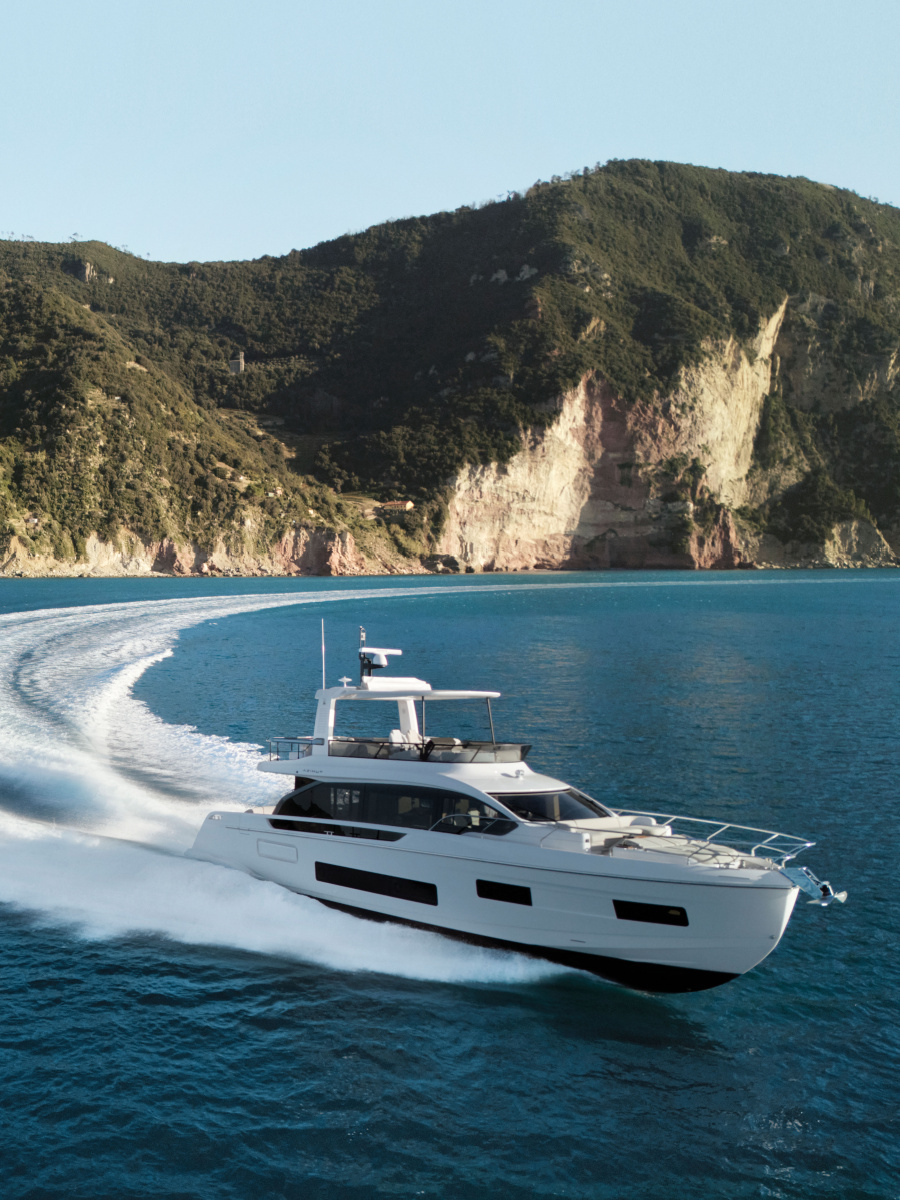 2026 Azimut 62 FLY