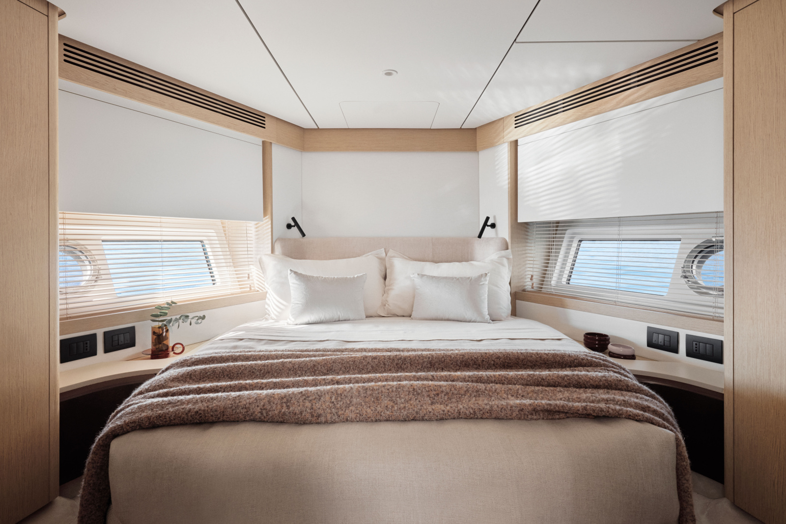 2026 Azimut 62 FLY