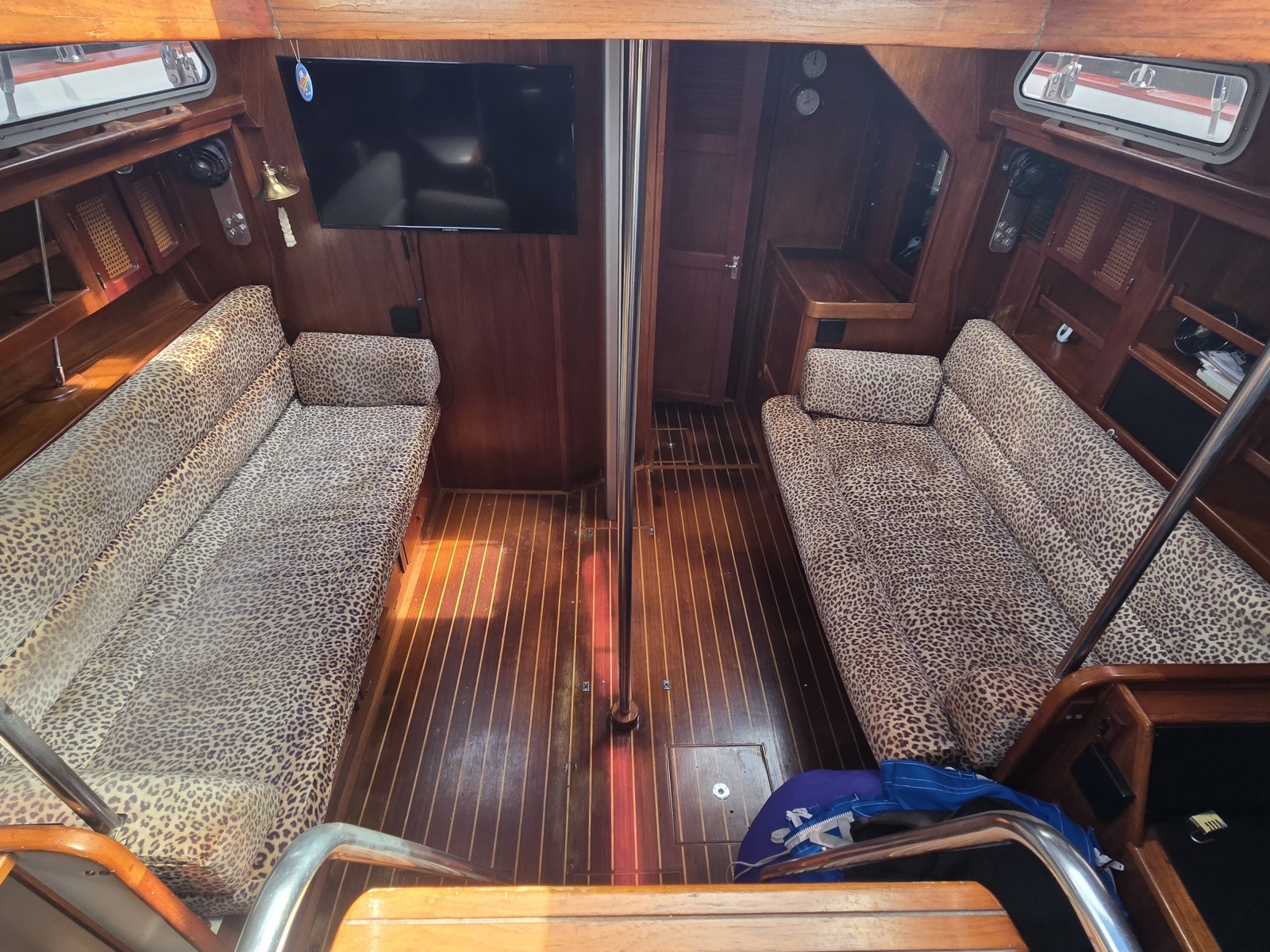 1990 Endeavour 