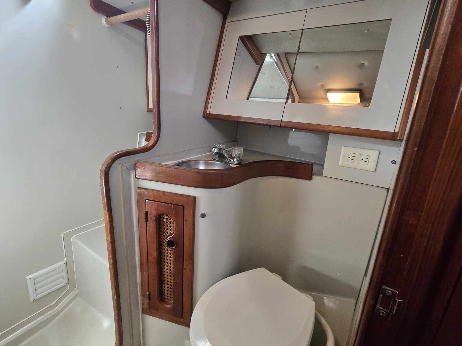1990 Endeavour 