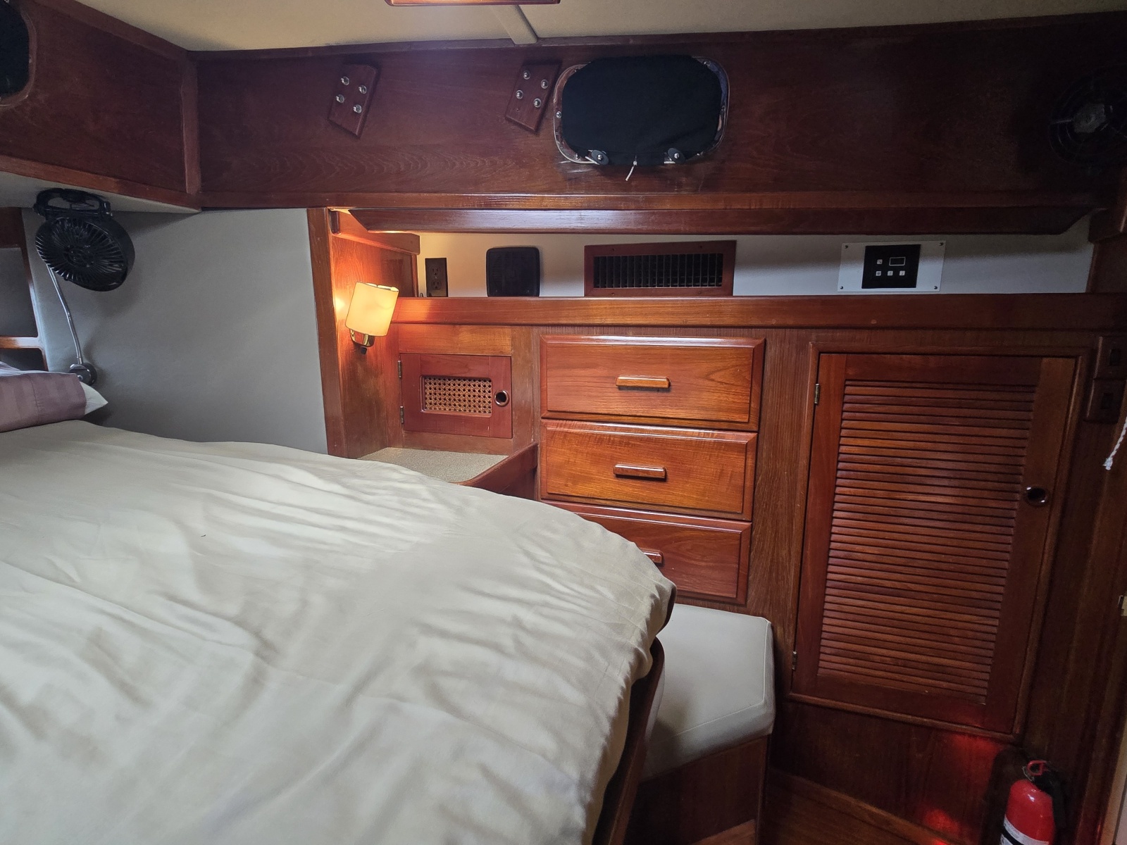 1990 Endeavour 