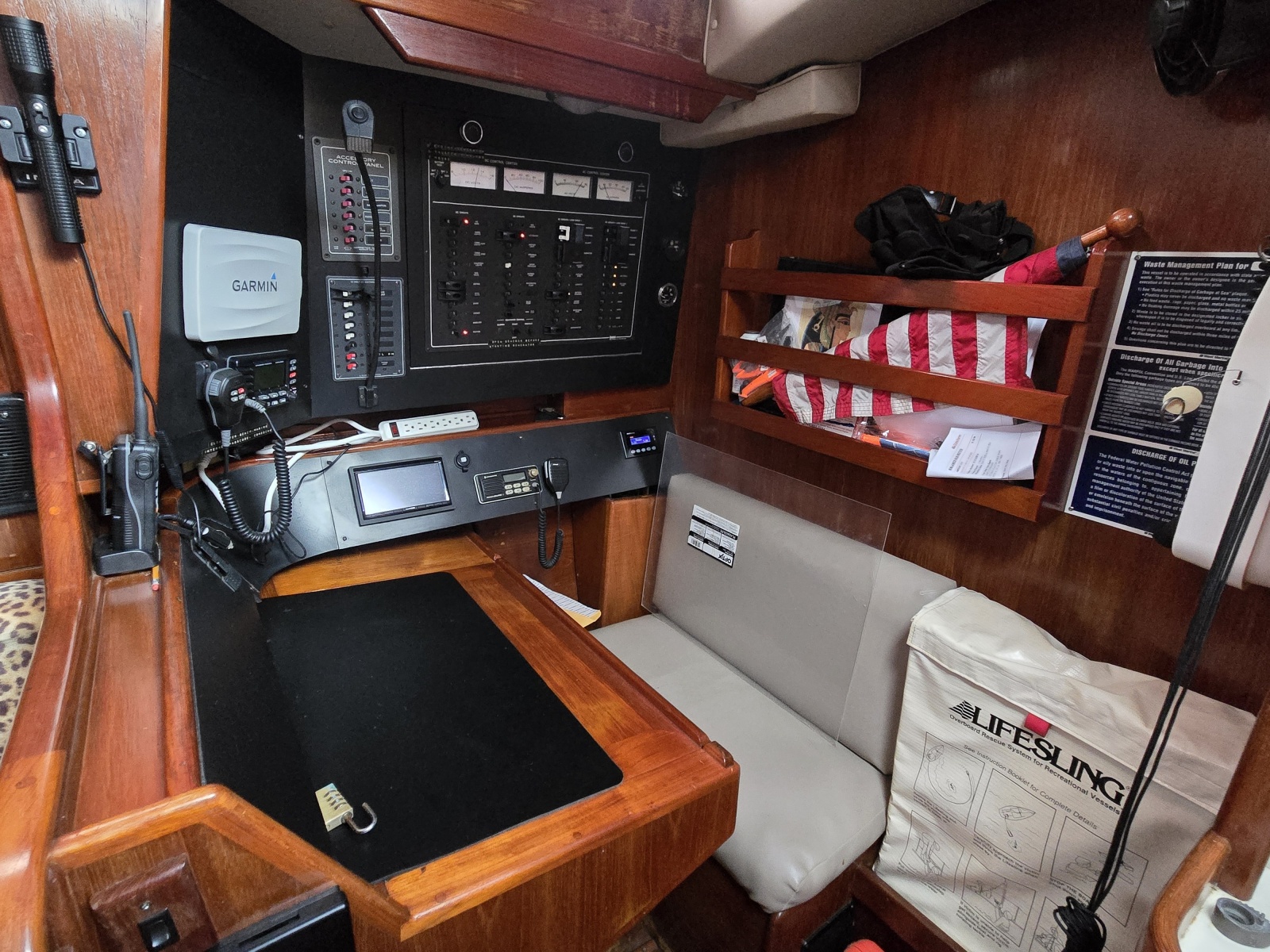 1990 Endeavour 