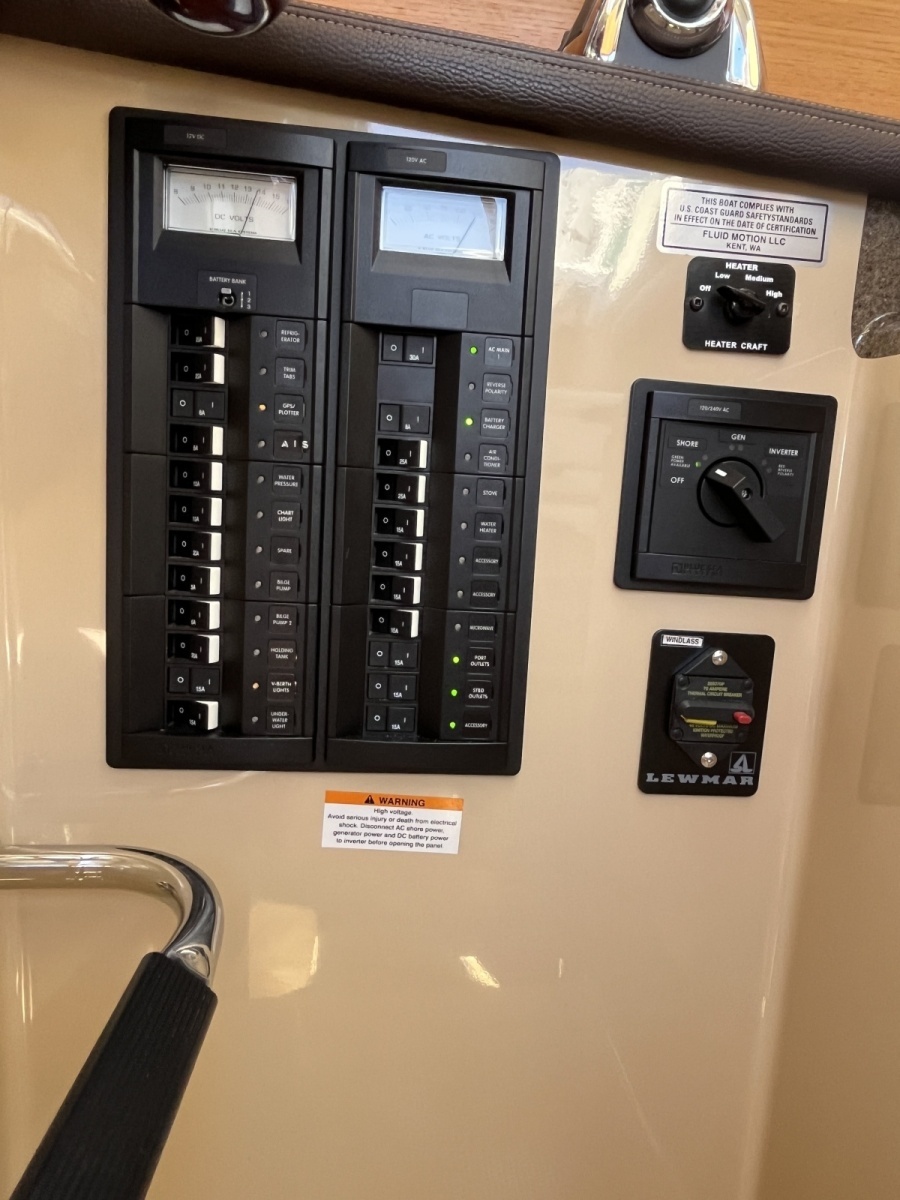 2017 Ranger Tugs R27 Northwest Edition