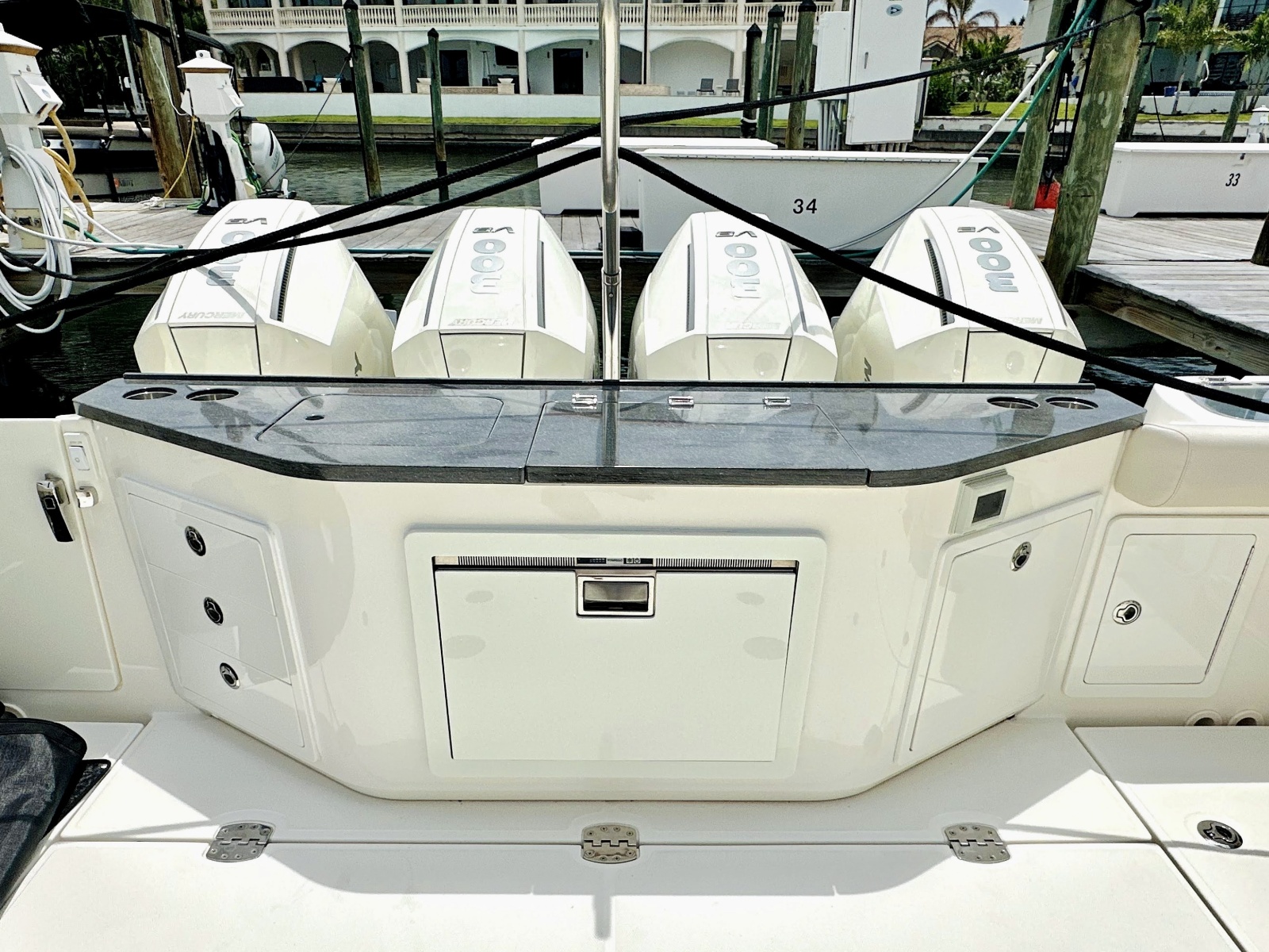 2023 Boston Whaler 405 Conquest