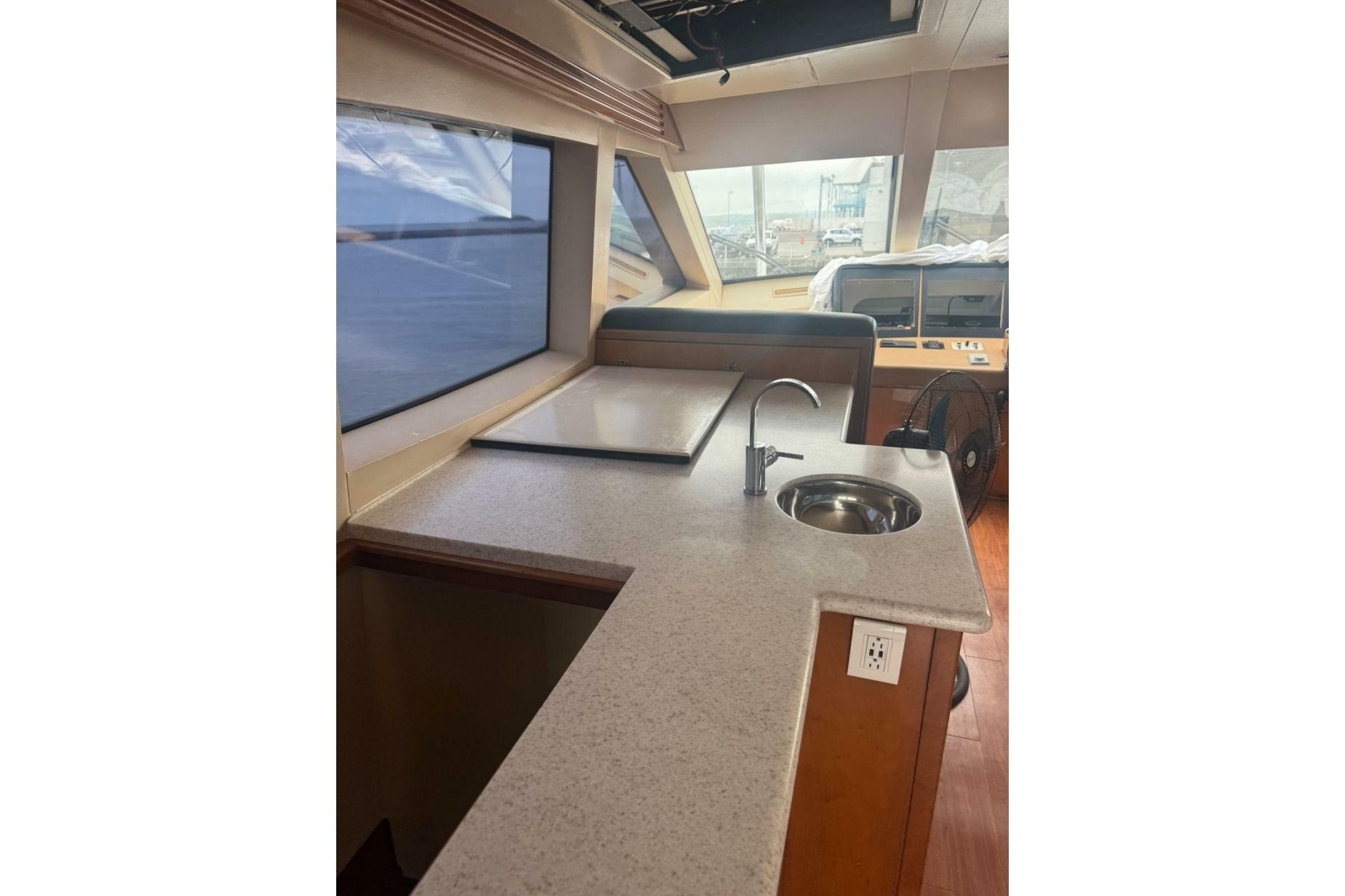 2007 Hatteras 