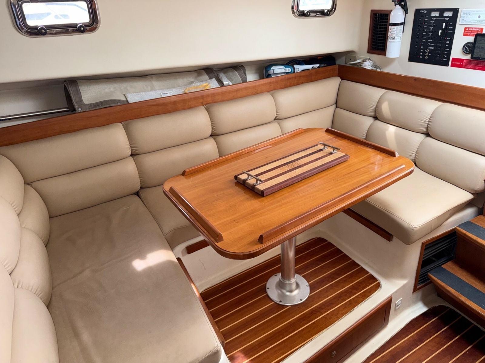2003 Mainship 34' Pilot