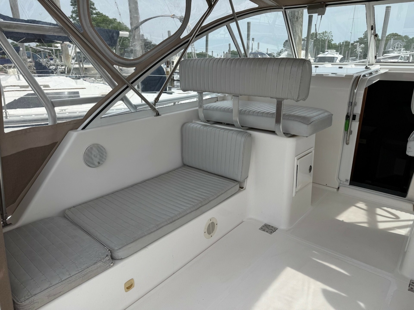 2003 Mainship 34' Pilot