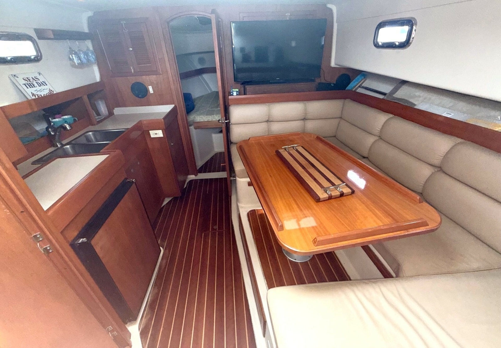 2003 Mainship 34' Pilot