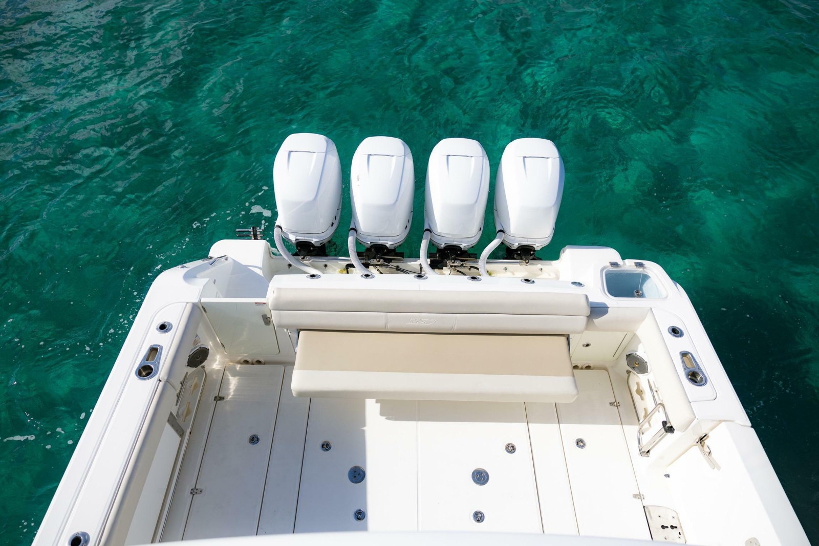 2017 Boston Whaler 