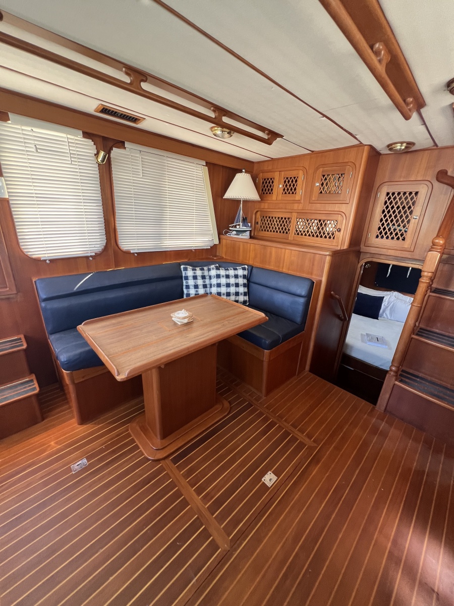 2007 Heritage East 36 Sundeck Trawler