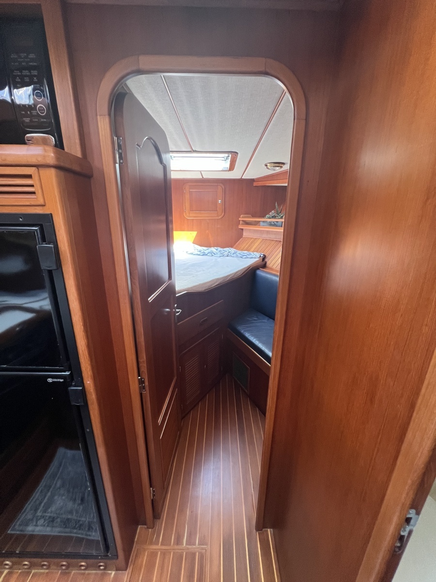 36ft Heritage East Yacht For Sale