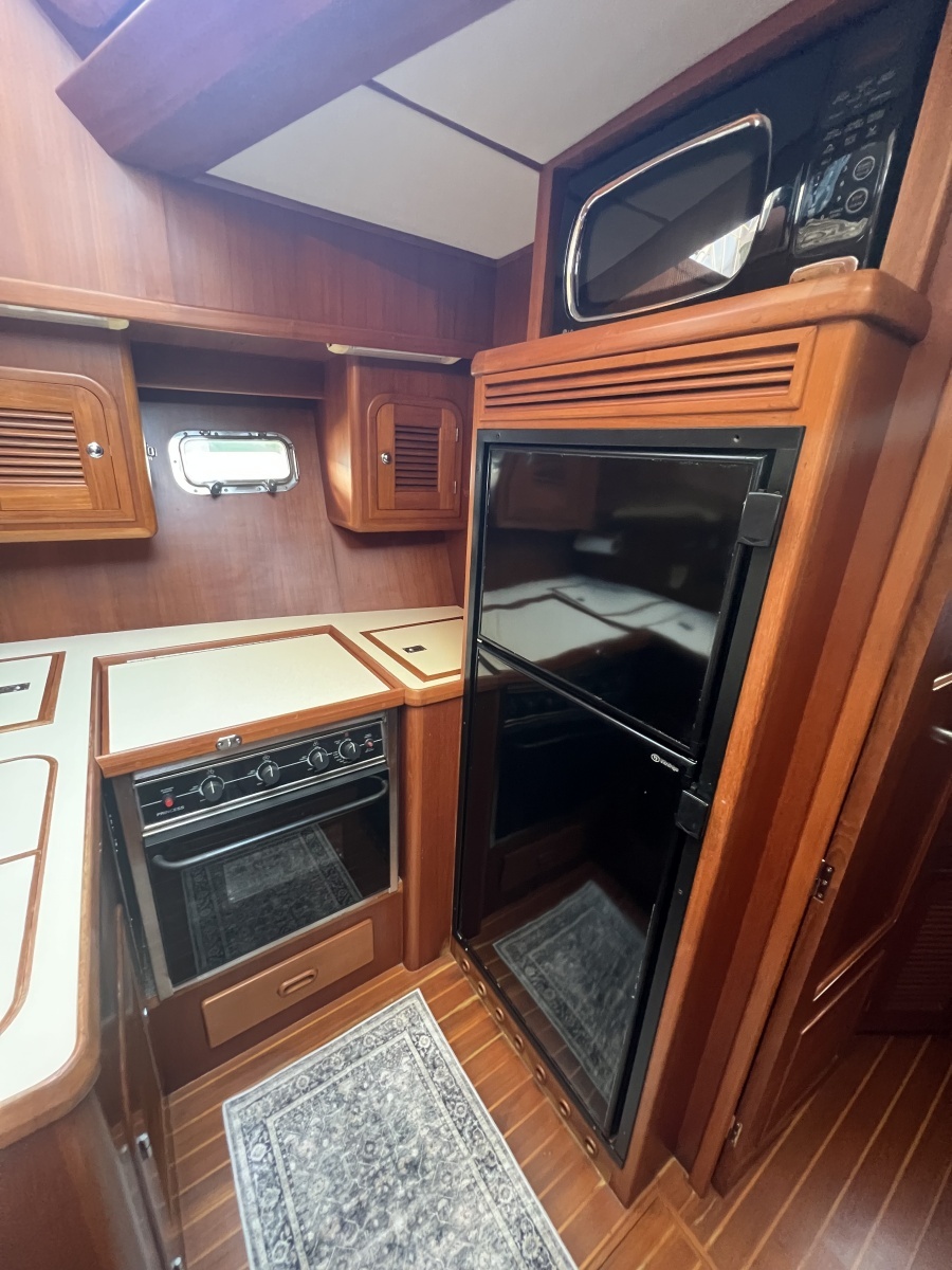 36ft Heritage East Yacht For Sale