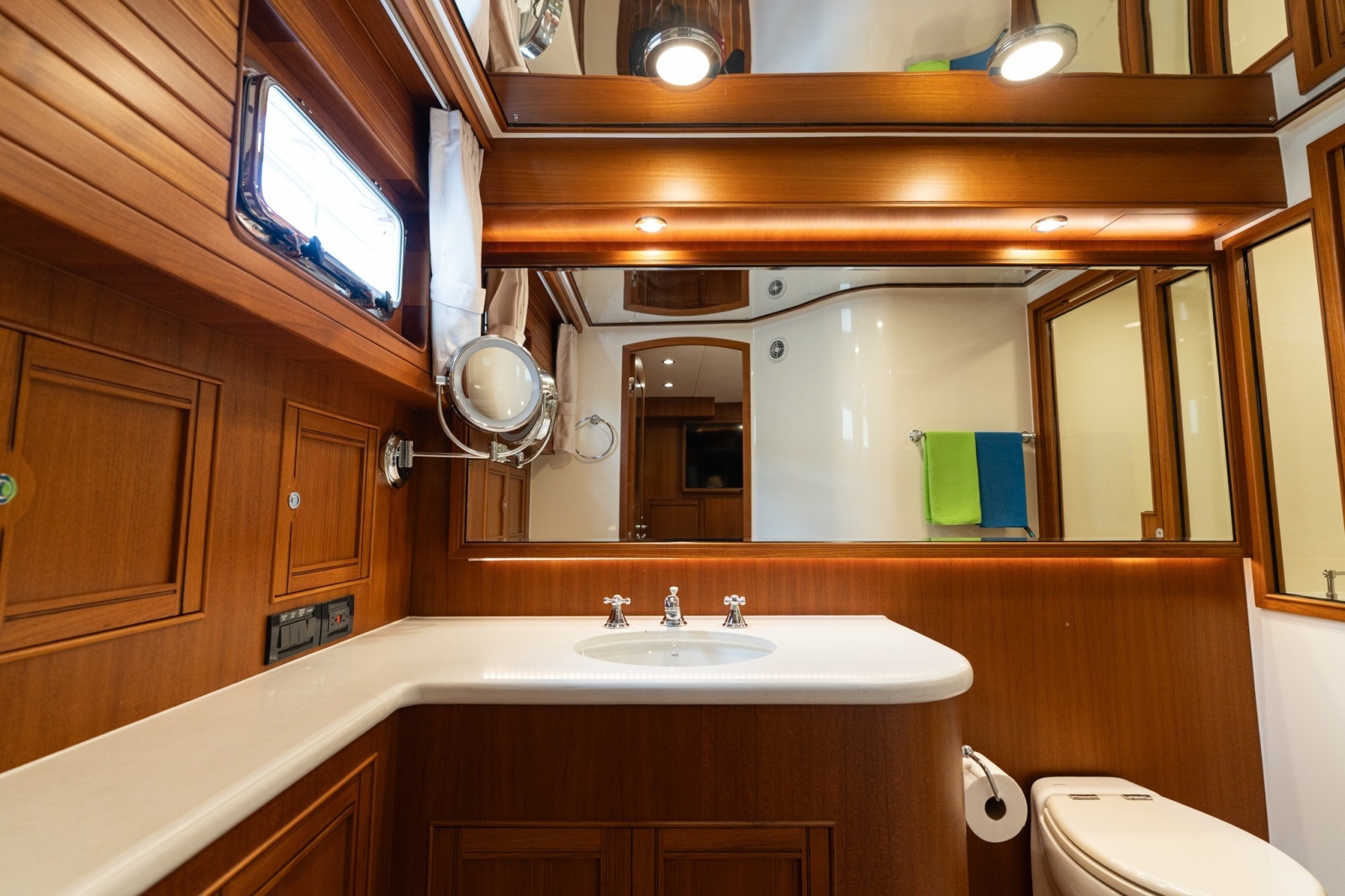 MSR Head Facing Aft
