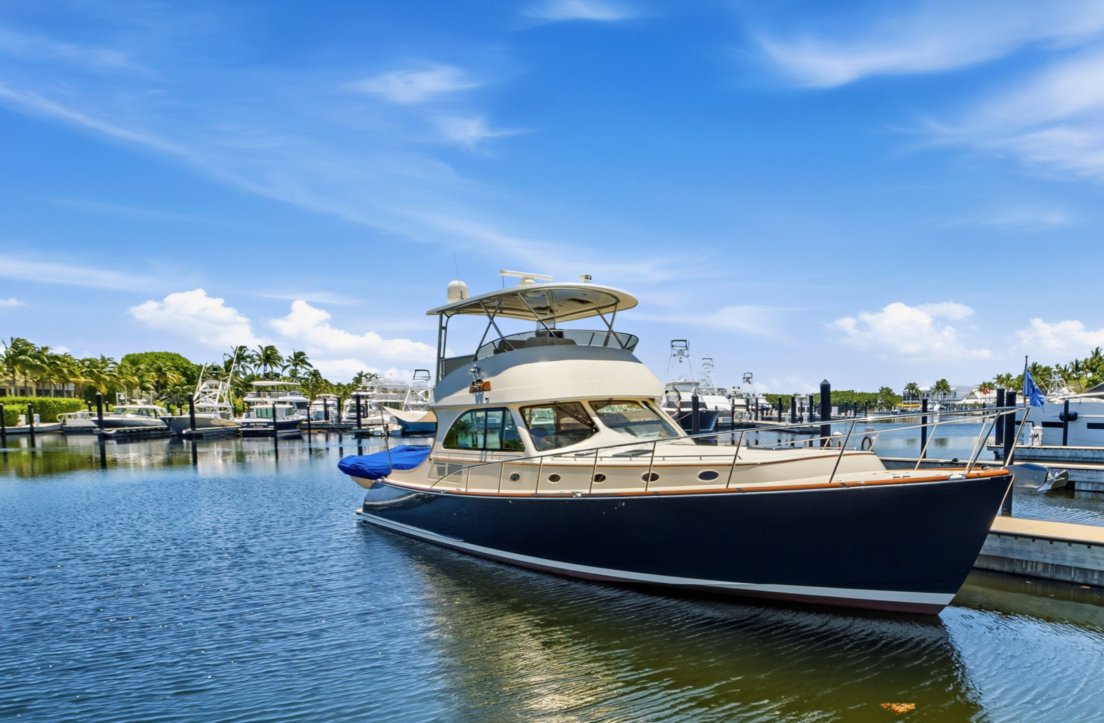 55' 2007 Hinckley TALARIA 55MY