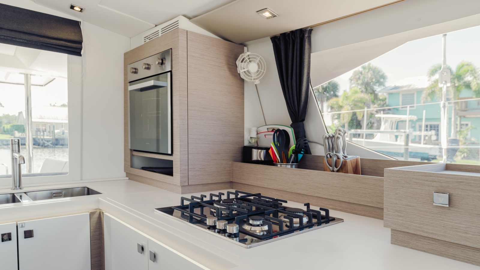 2020 Fountaine Pajot Saona 47