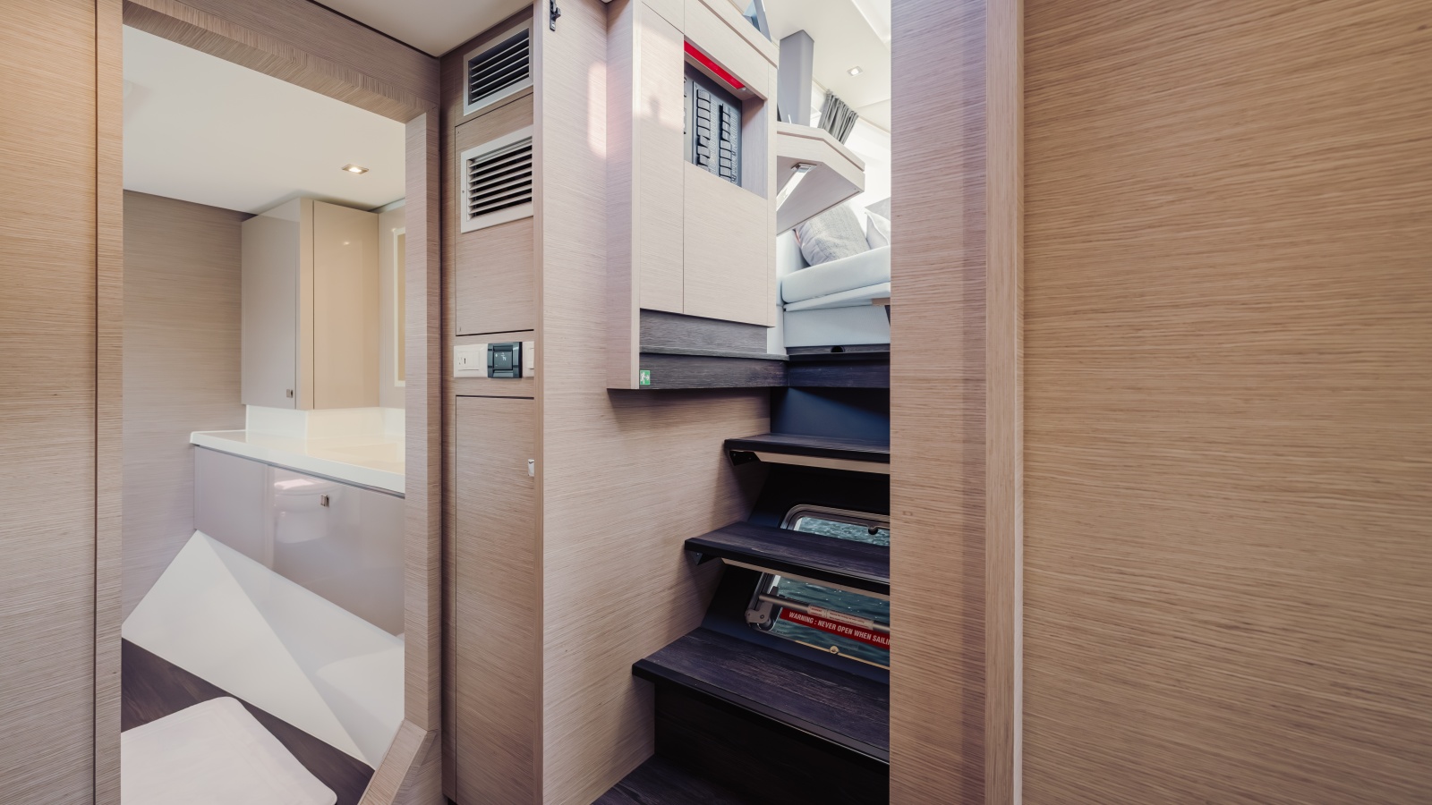 2020 Fountaine Pajot Saona 47