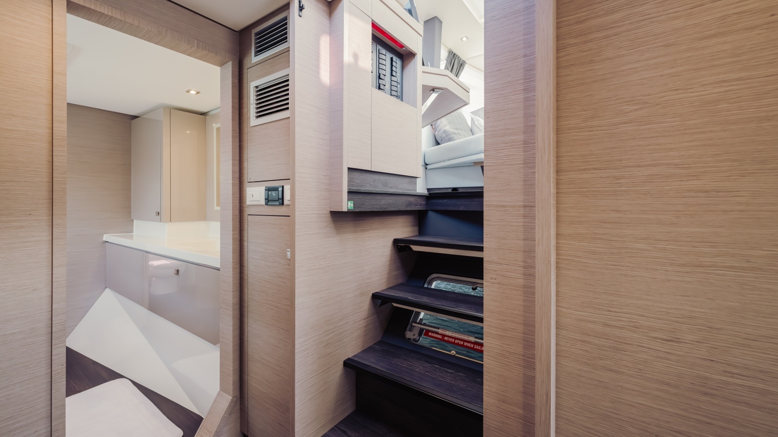 2020 Fountaine Pajot Saona 47