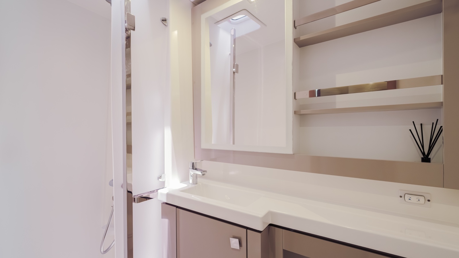 2020 Fountaine Pajot Saona 47