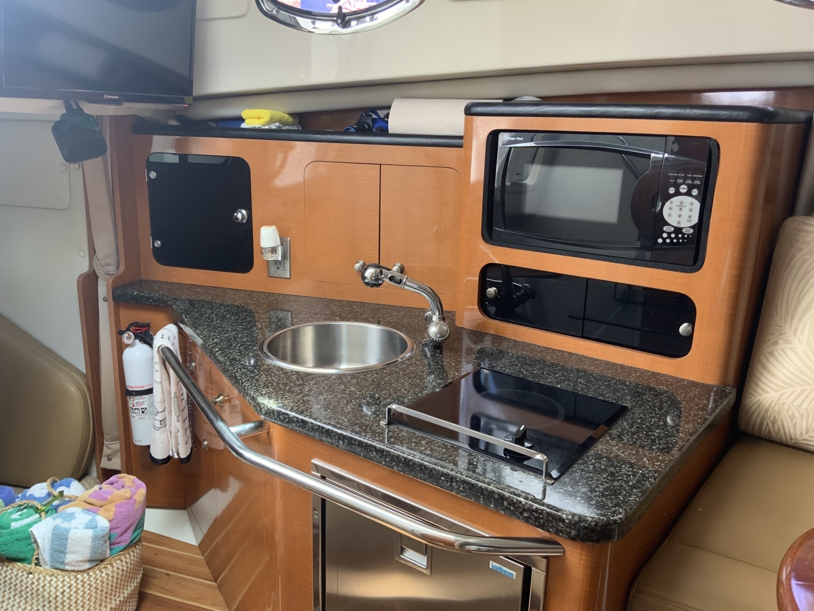 2007 Robalo R305 Walkaround
