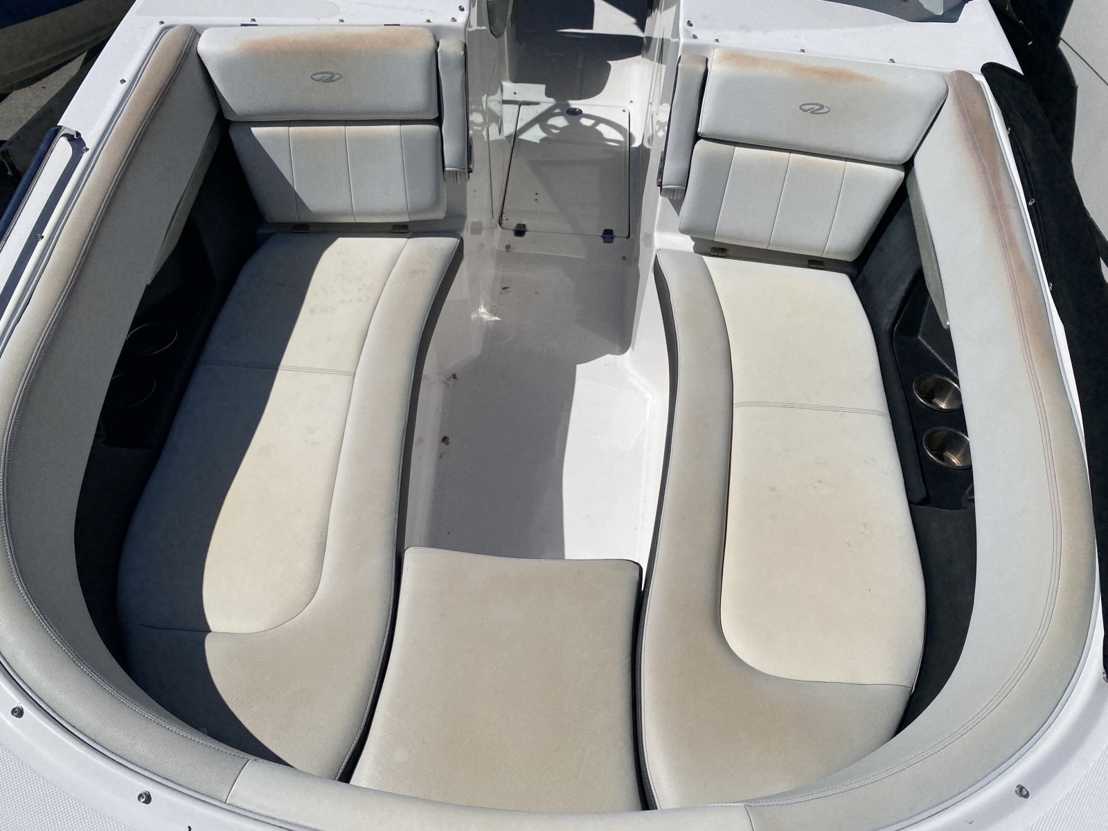 27ft Regal Yacht For Sale