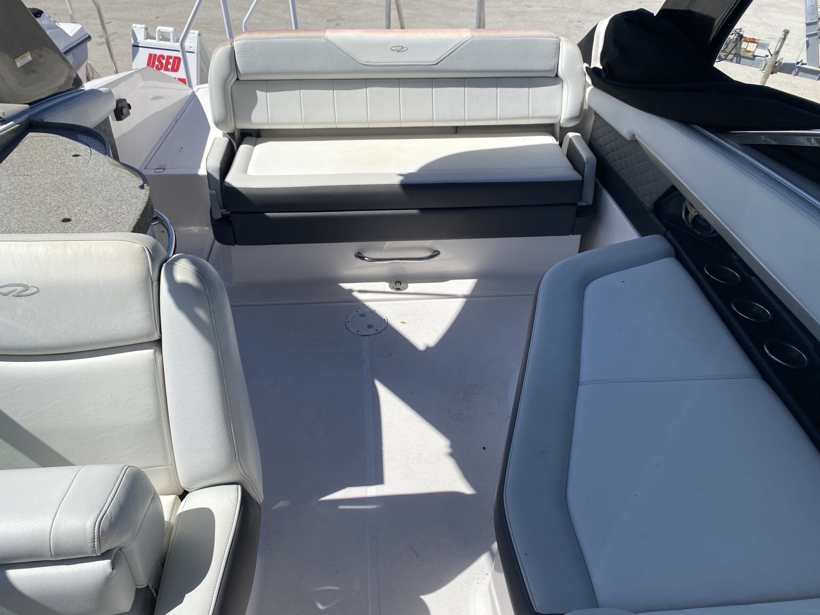 27ft Regal Yacht For Sale