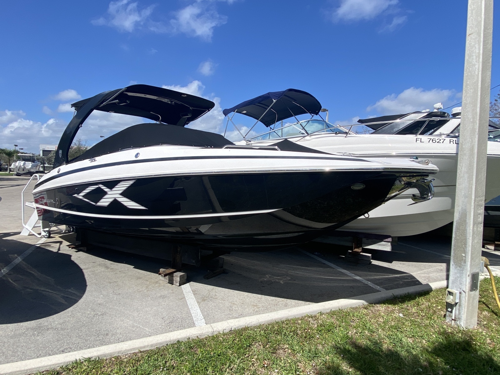 27ft Regal Yacht For Sale