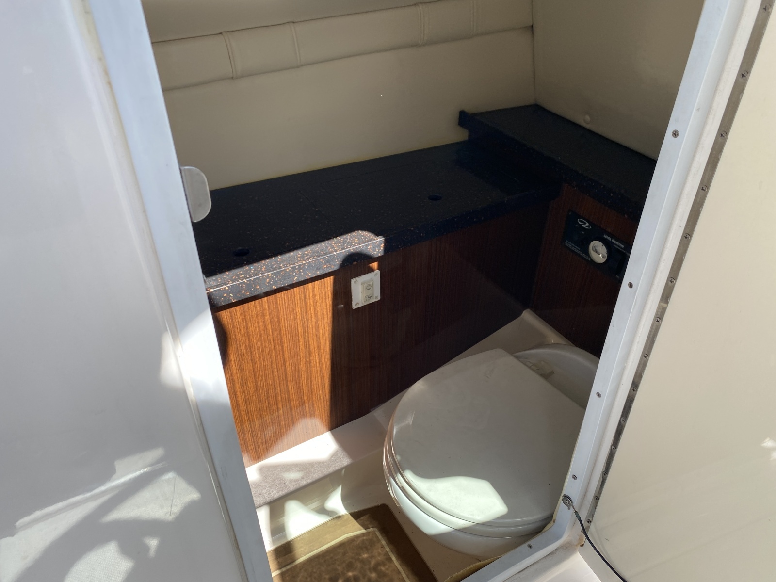 27ft Regal Yacht For Sale
