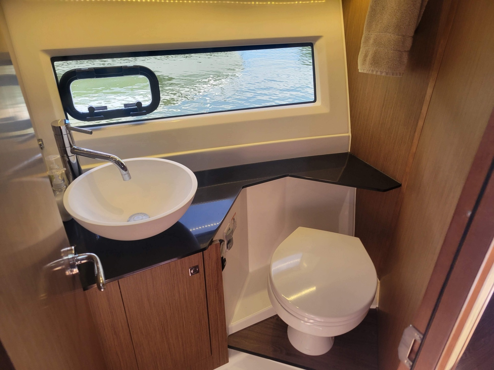 34ft Jeanneau Yacht For Sale