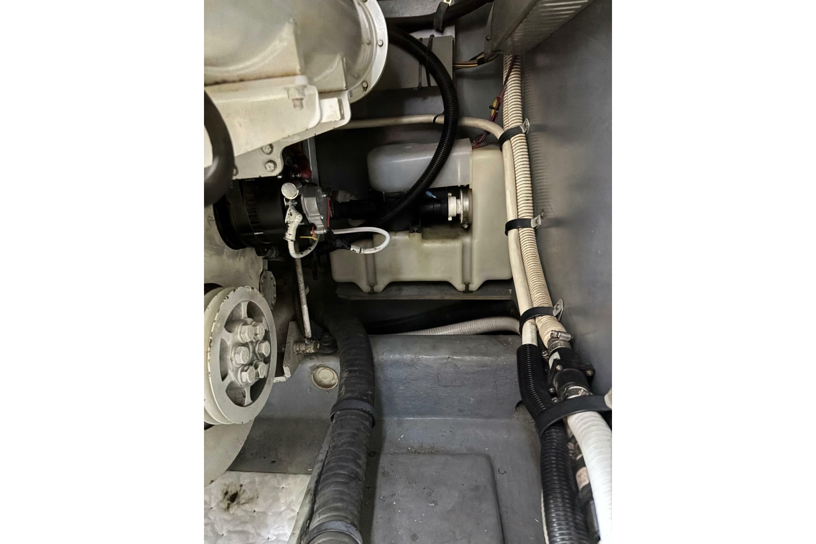1999 Sea Ray 480 Sedan Bridge