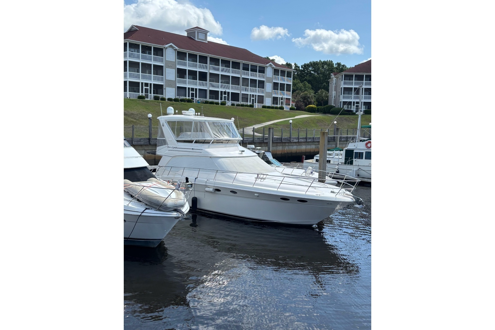 1999 Sea Ray 480 Sedan Bridge