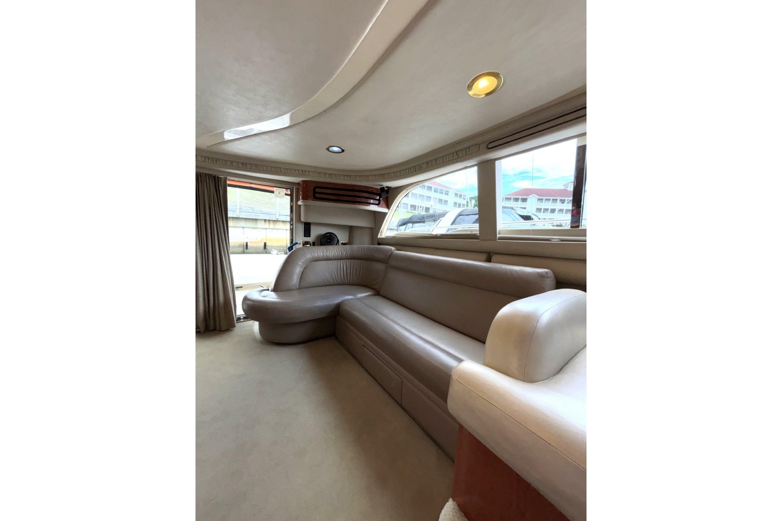 1999 Sea Ray 480 Sedan Bridge