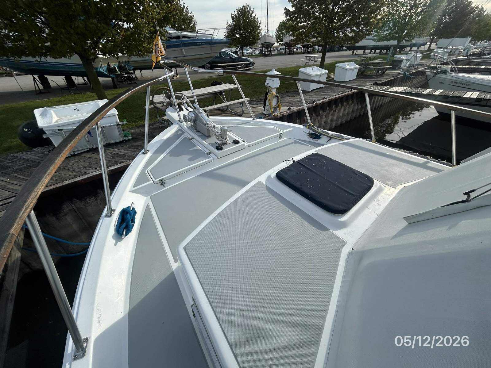 36' Monk foredeck2