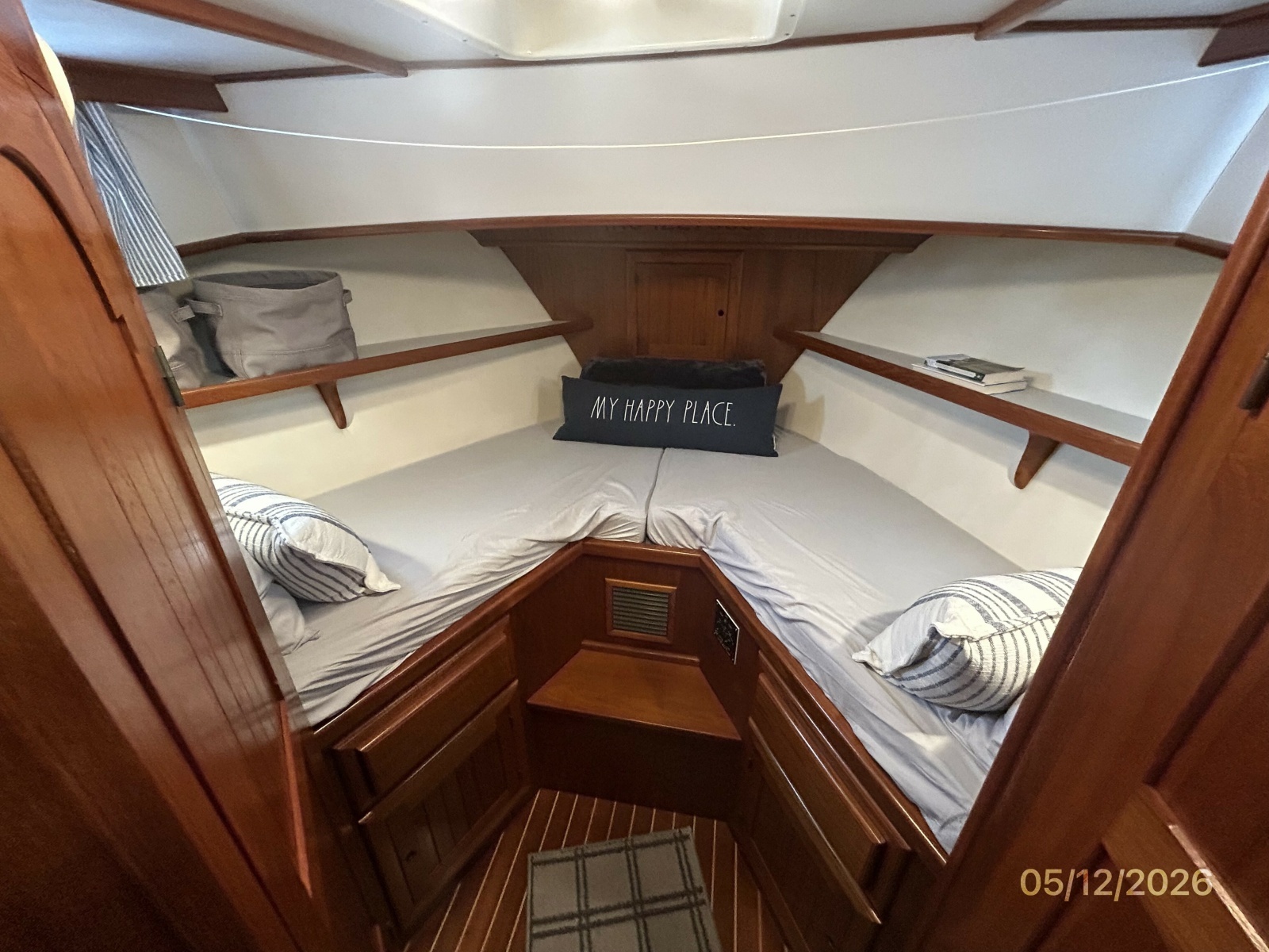 36' Monk guest stateroom