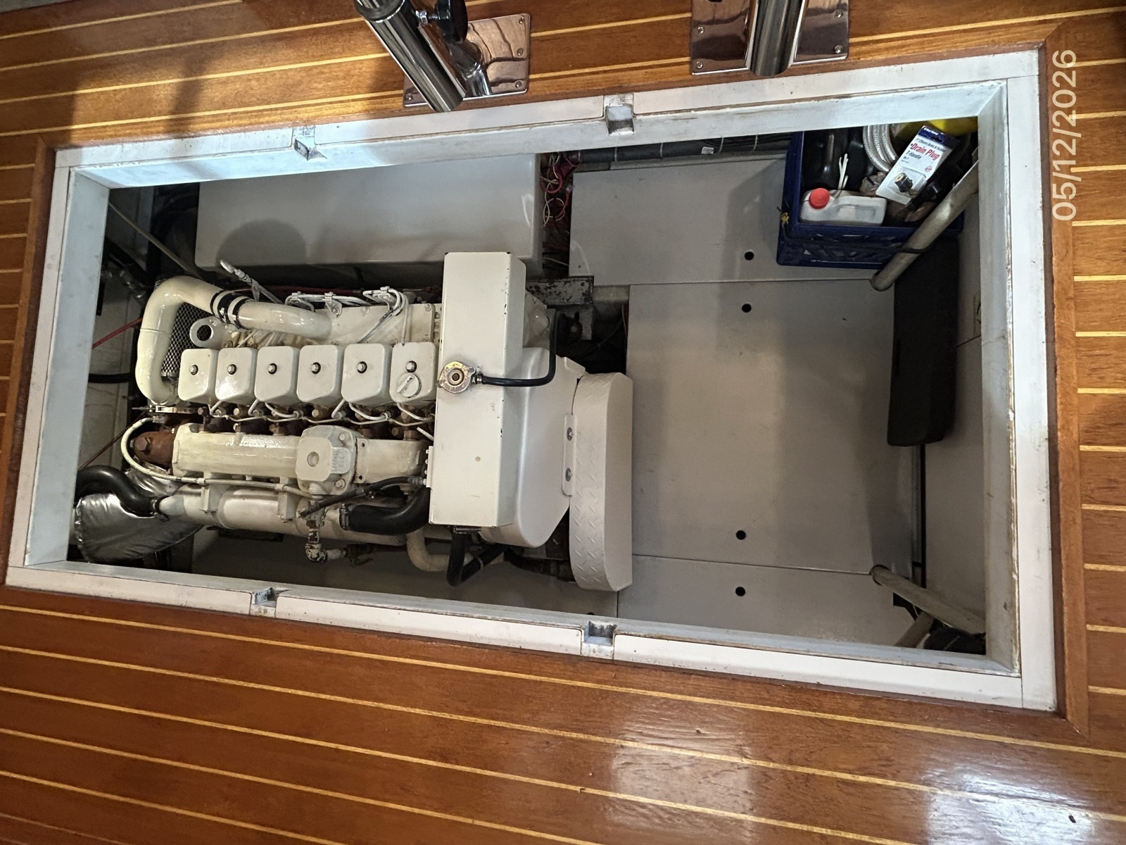 36' Monk engine room access